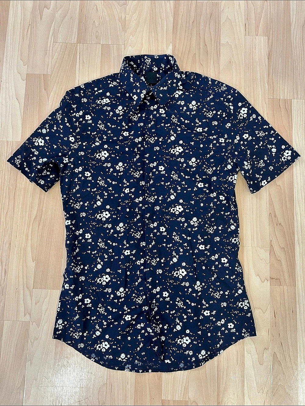 H&M Men’s Floral Short Sleeve Shirt Size Small